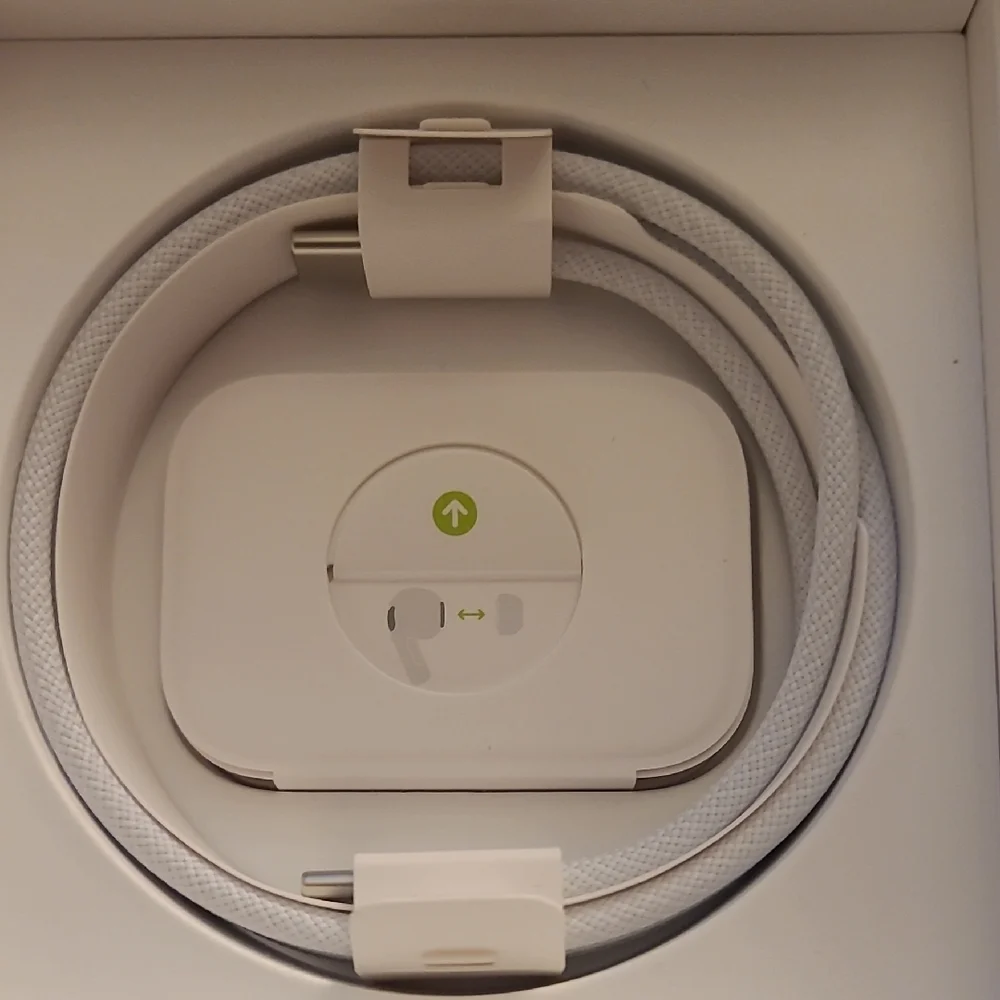 Apple AirPods Pro - Classic White